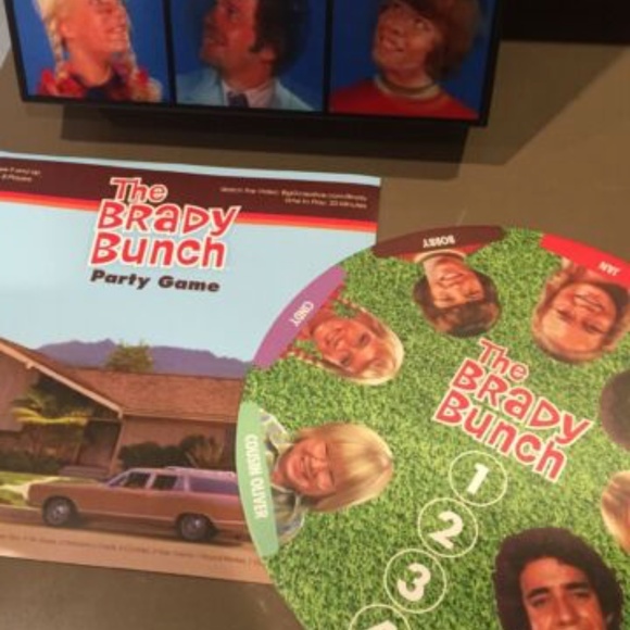 The Brady Bunch Party Board Game For 3-8 Like new - Picture 3 of 8